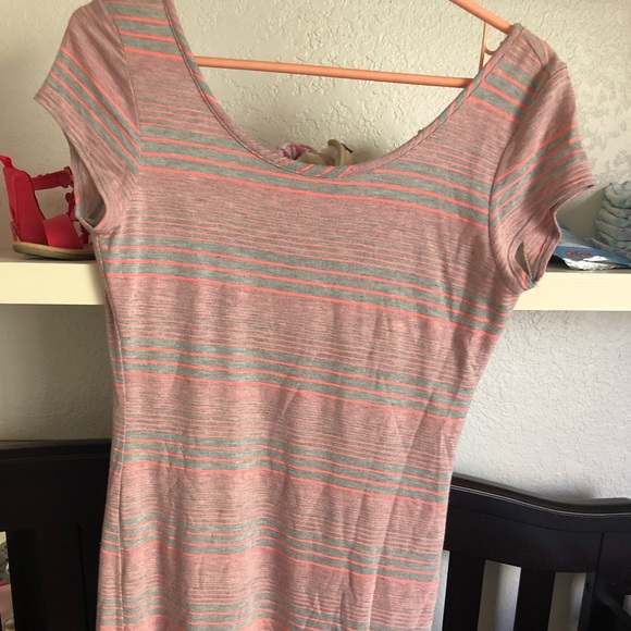 Dress - Picture 2 of 4